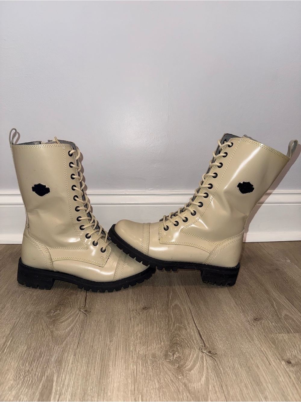Harley-Davidson Women’s Cream Lace-Up Side-Zip Boot Sz. 8